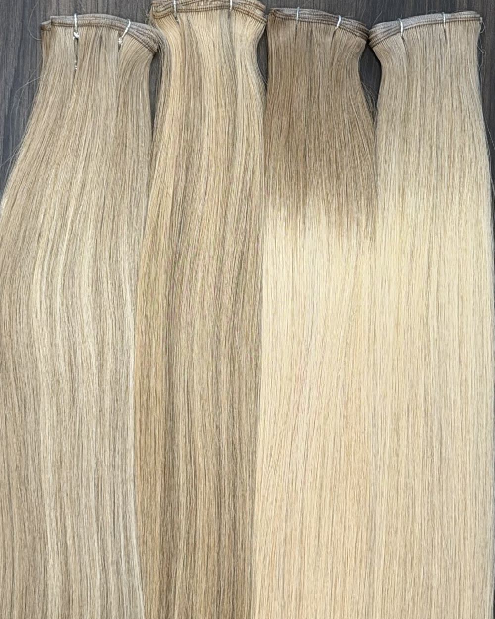 Four weft shades in blonde tones laid side by side at Princess Beauty
